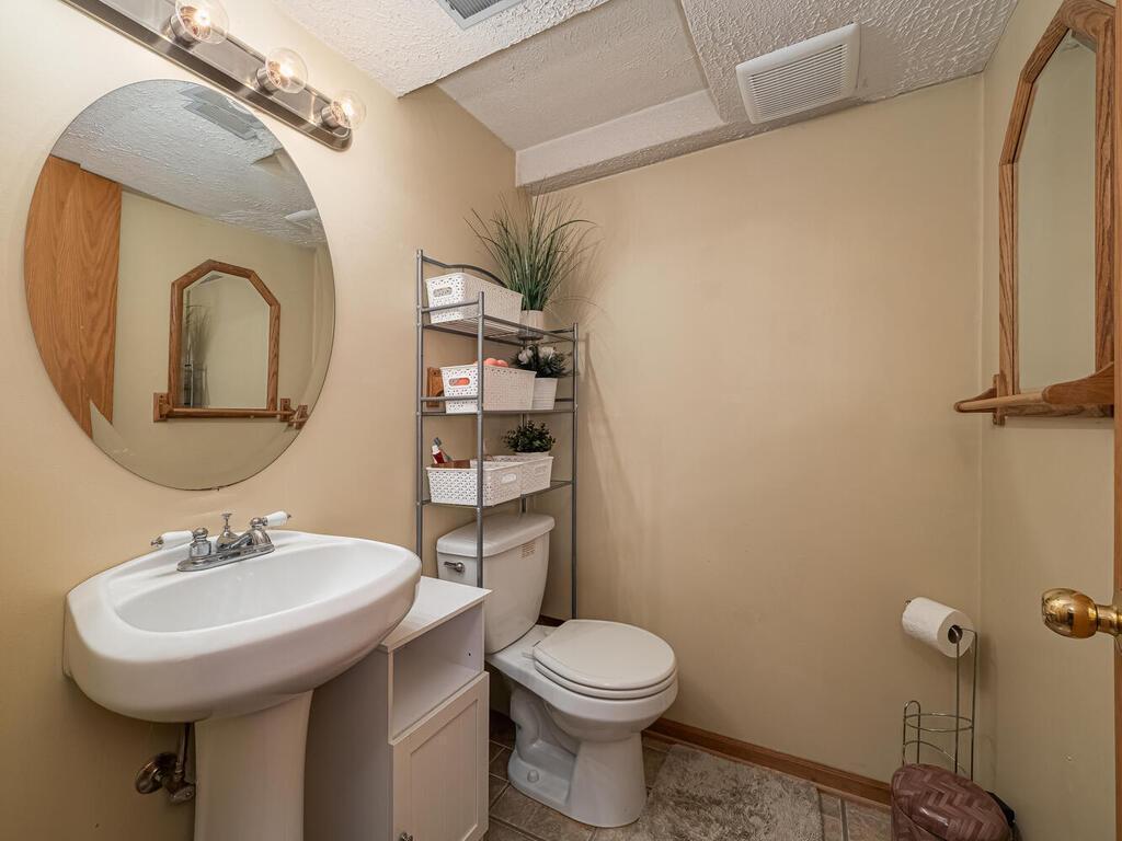 2708 Terraceview Court Plymouth, MN 55447 - Photo 18 of 24