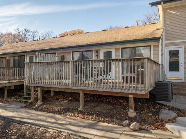 $220,000 | 2708 Terraceview Court, Plymouth, MN 55447