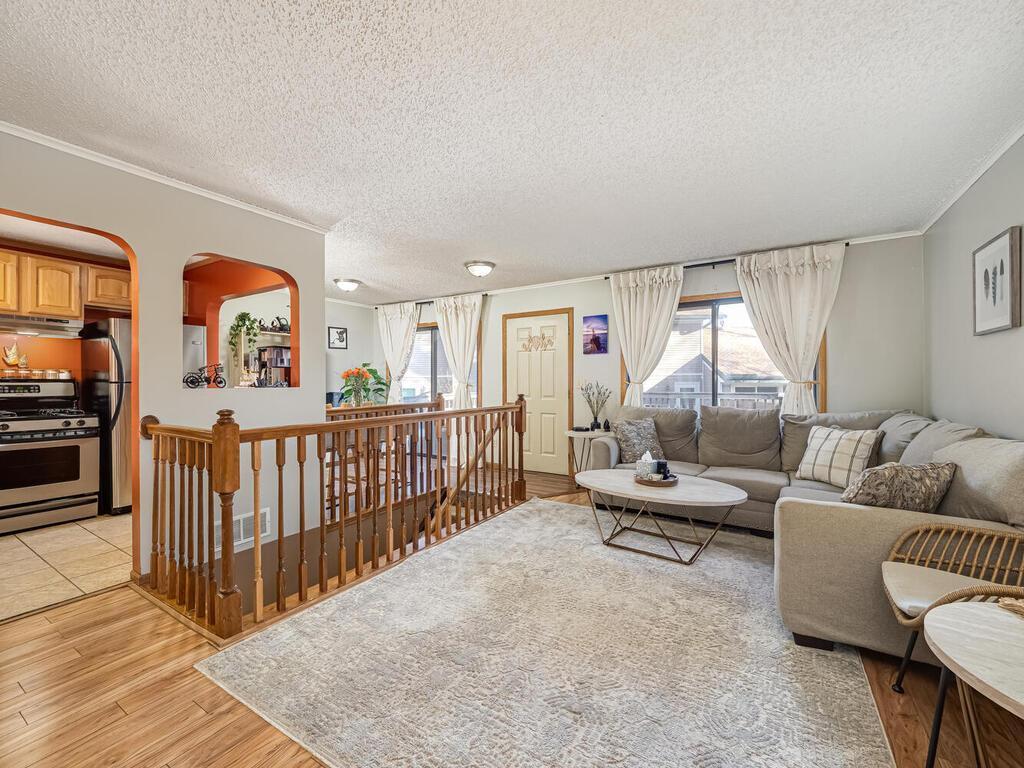 2708 Terraceview Court Plymouth, MN 55447 - Photo 2 of 24