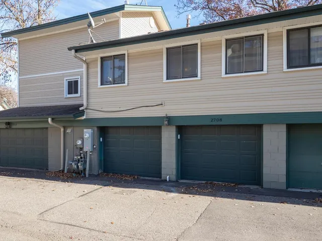 $220,000 | 2708 Terraceview Court, Plymouth, MN 55447