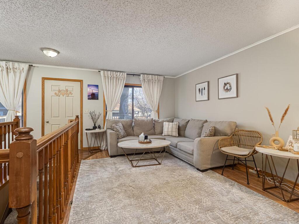 2708 Terraceview Court Plymouth, MN 55447 - Photo 4 of 24