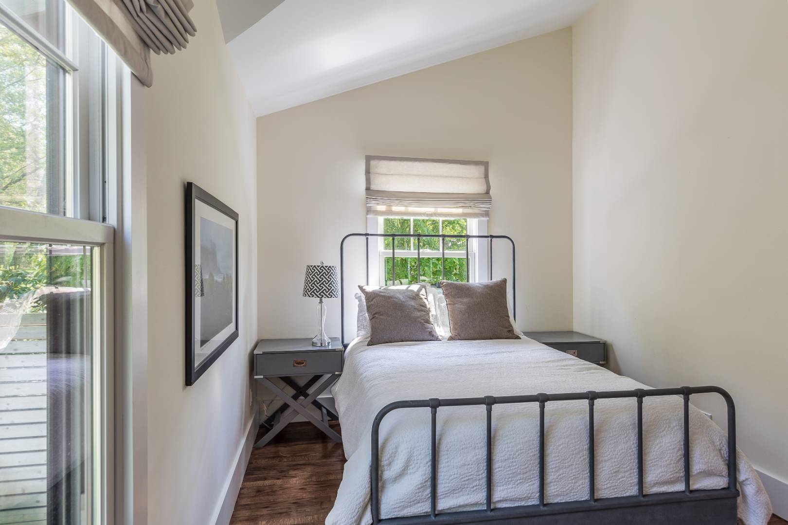 33 Sandra Road East Hampton, NY 11937 - Photo 9 of 22 Gallery Image 9