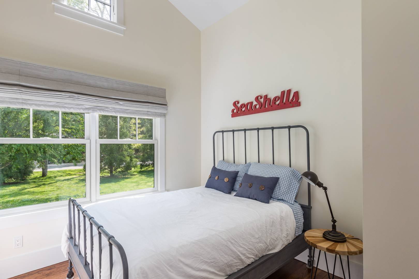 33 Sandra Road East Hampton, NY 11937 - Photo 10 of 22 Gallery Image 10