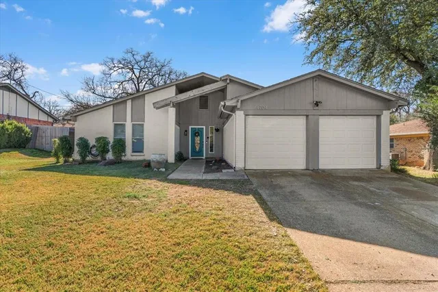 $300,000 | 4704 Burning Springs Drive, Arlington, TX 76017