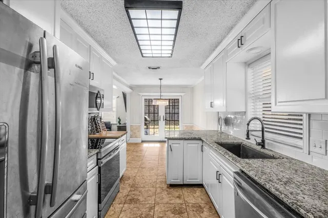 $300,000 | 4704 Burning Springs Drive, Arlington, TX 76017