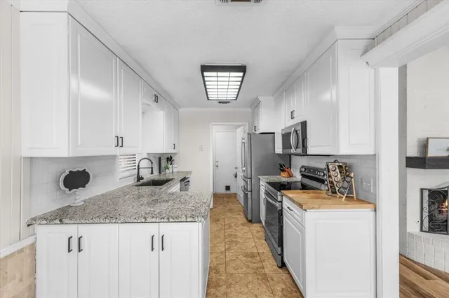 $300,000 | 4704 Burning Springs Drive, Arlington, TX 76017