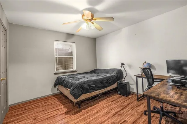 $300,000 | 4704 Burning Springs Drive, Arlington, TX 76017