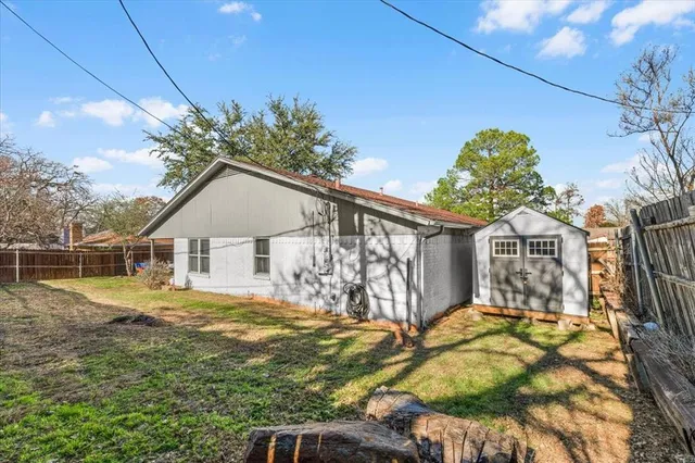 $300,000 | 4704 Burning Springs Drive, Arlington, TX 76017