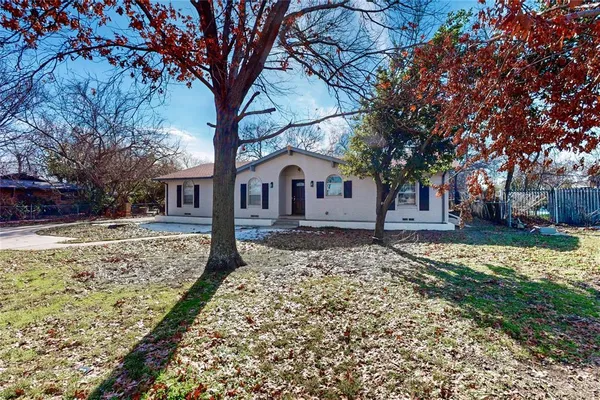 $2,200 | 4620 East University Drive, Denton, TX 76208