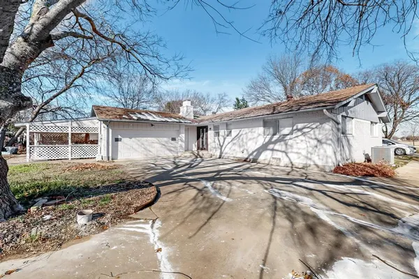 $2,200 | 4620 East University Drive, Denton, TX 76208
