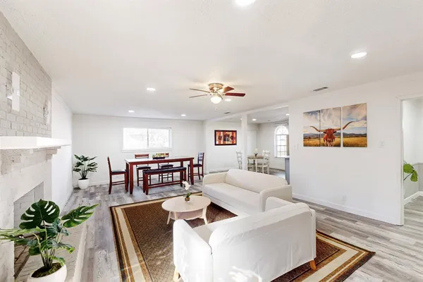 $2,200 | 4620 East University Drive, Denton, TX 76208