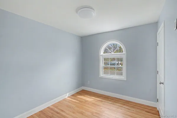 $899,900 | 478 Mayflower Avenue, Brentwood, NY 11717