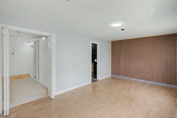 $899,900 | 478 Mayflower Avenue, Brentwood, NY 11717