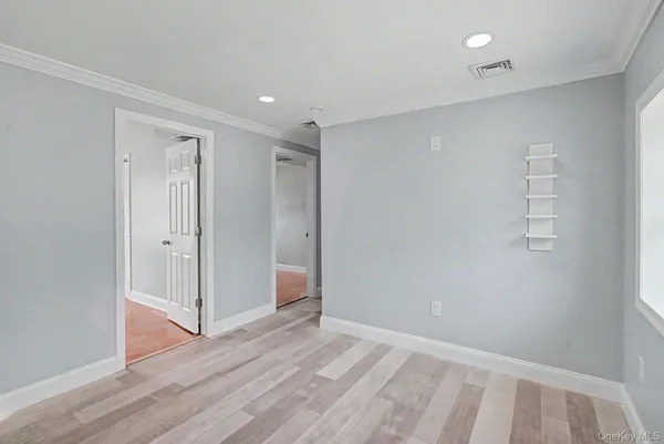 $899,900 | 478 Mayflower Avenue, Brentwood, NY 11717