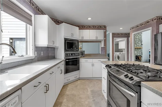 $599,900 | 11 Cidermill Court, Lancaster, NY 14043