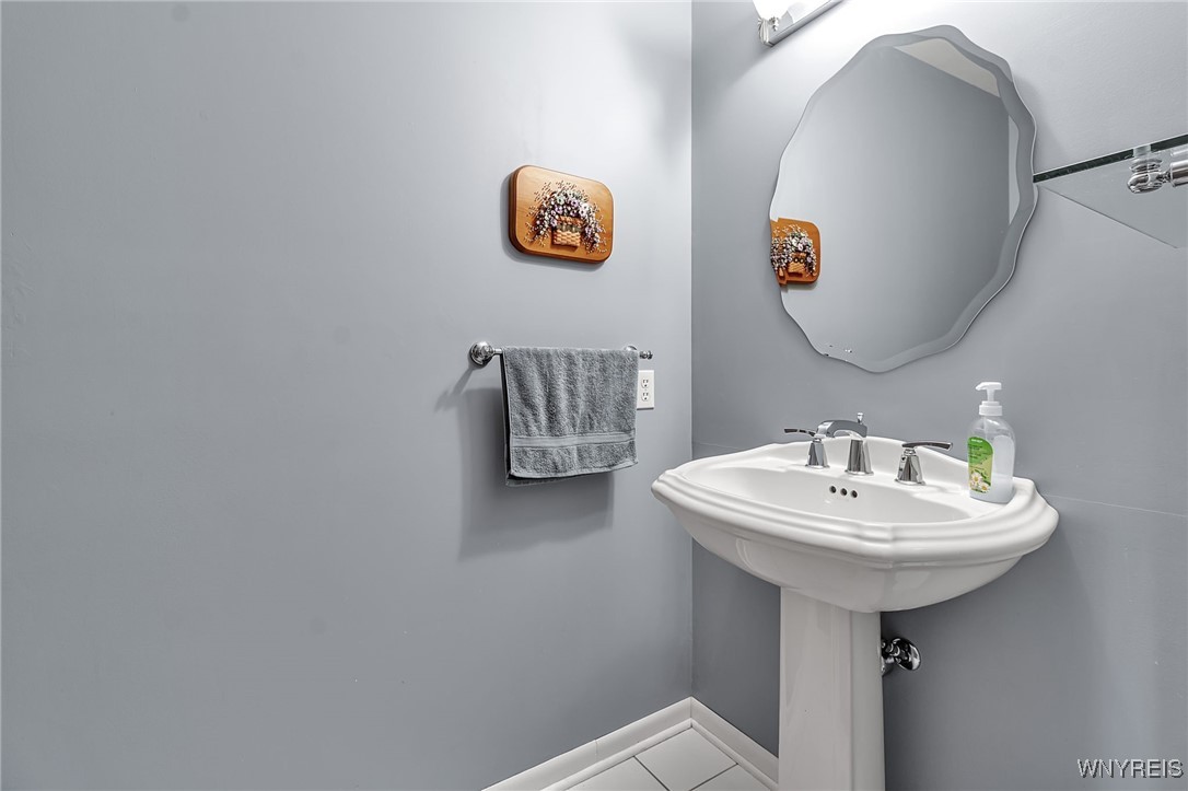 11 Cidermill Court Lancaster, NY 14043 - Photo 37 of 50