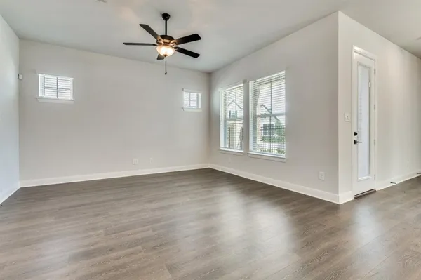 $3,100 | 709 Morning Dove Lane, Arlington, TX 76005
