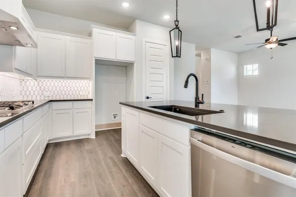 $3,100 | 709 Morning Dove Lane, Arlington, TX 76005