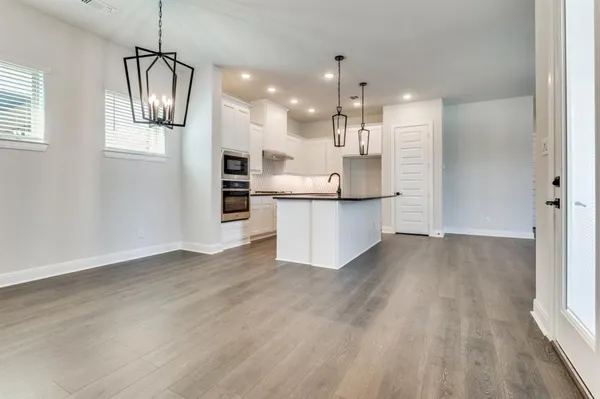 $3,100 | 709 Morning Dove Lane, Arlington, TX 76005