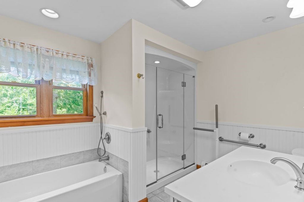 4700 Old Post Road Charlestown, RI 02813 - Photo 13 of 27