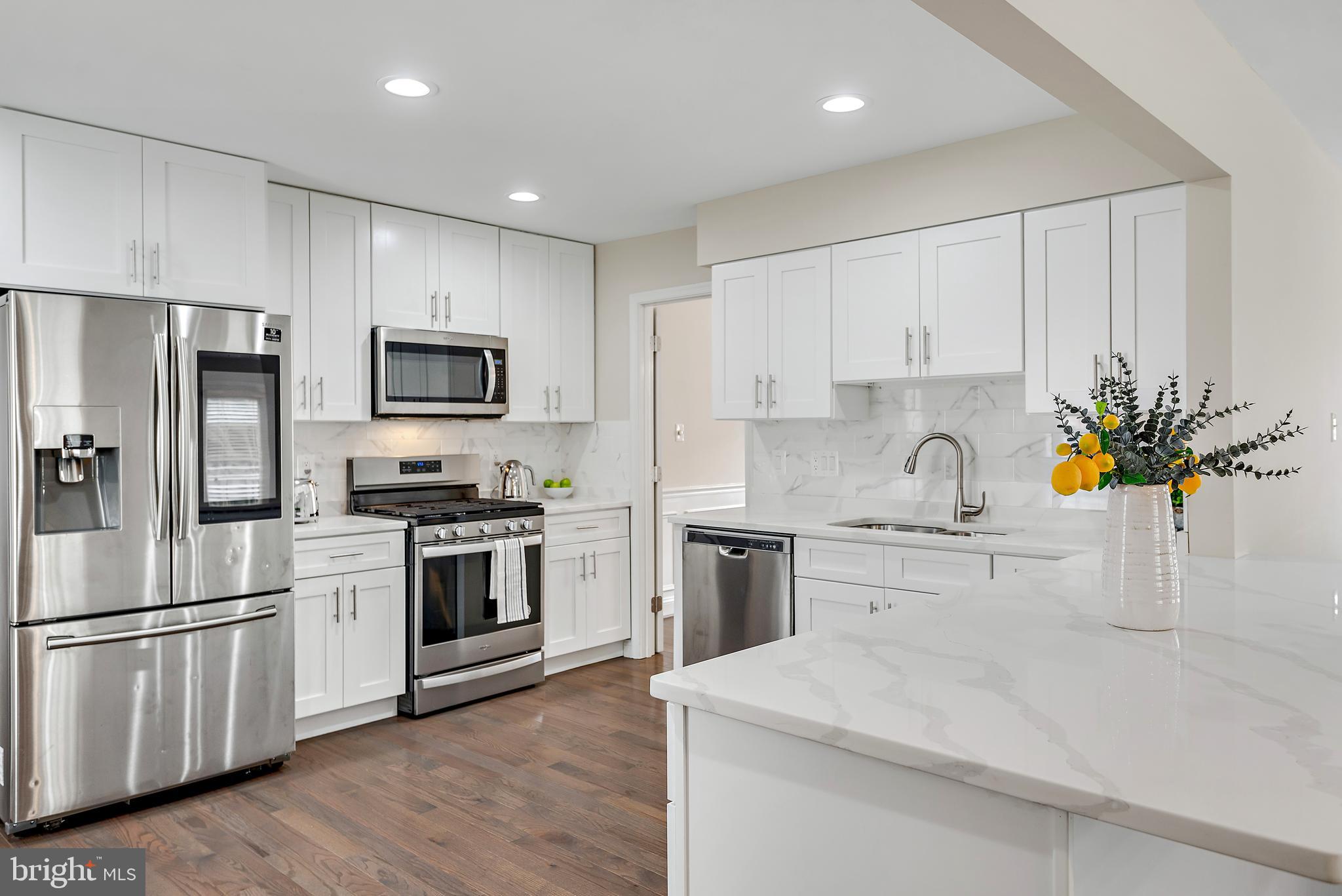 220 Midsummer Circle Gaithersburg, MD 20878 - Photo 11 of 85