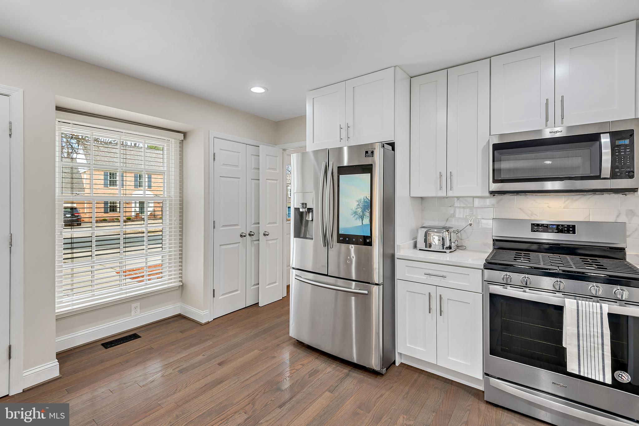 220 Midsummer Circle Gaithersburg, MD 20878 - Photo 12 of 85