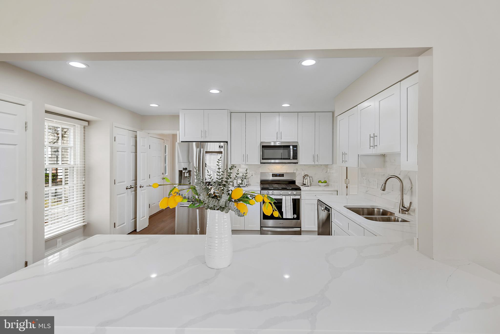 220 Midsummer Circle Gaithersburg, MD 20878 - Photo 17 of 85