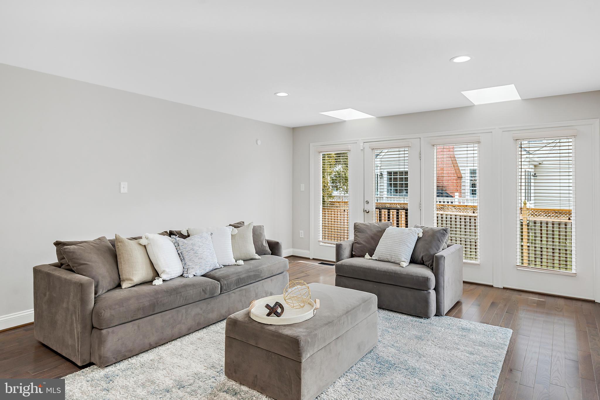 220 Midsummer Circle Gaithersburg, MD 20878 - Photo 23 of 85