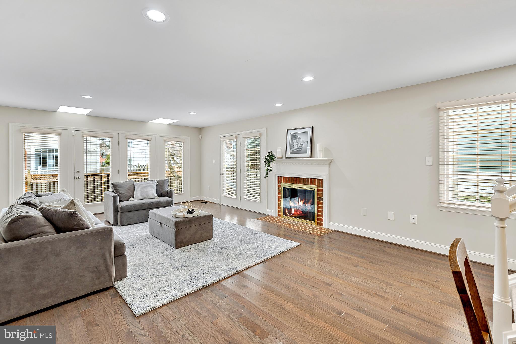 220 Midsummer Circle Gaithersburg, MD 20878 - Photo 24 of 85