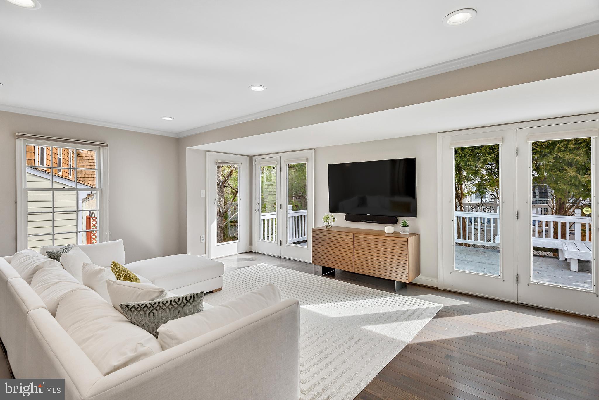 220 Midsummer Circle Gaithersburg, MD 20878 - Photo 32 of 85