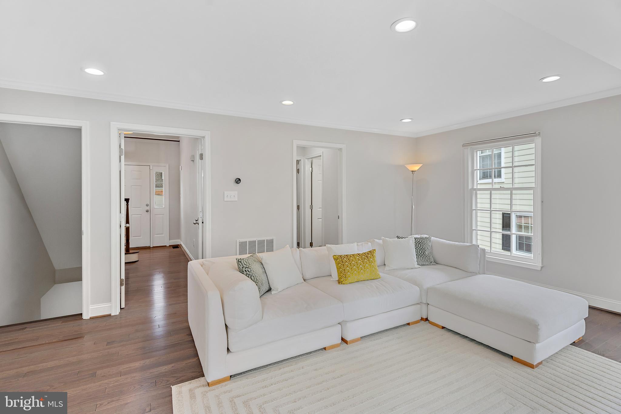 220 Midsummer Circle Gaithersburg, MD 20878 - Photo 35 of 85