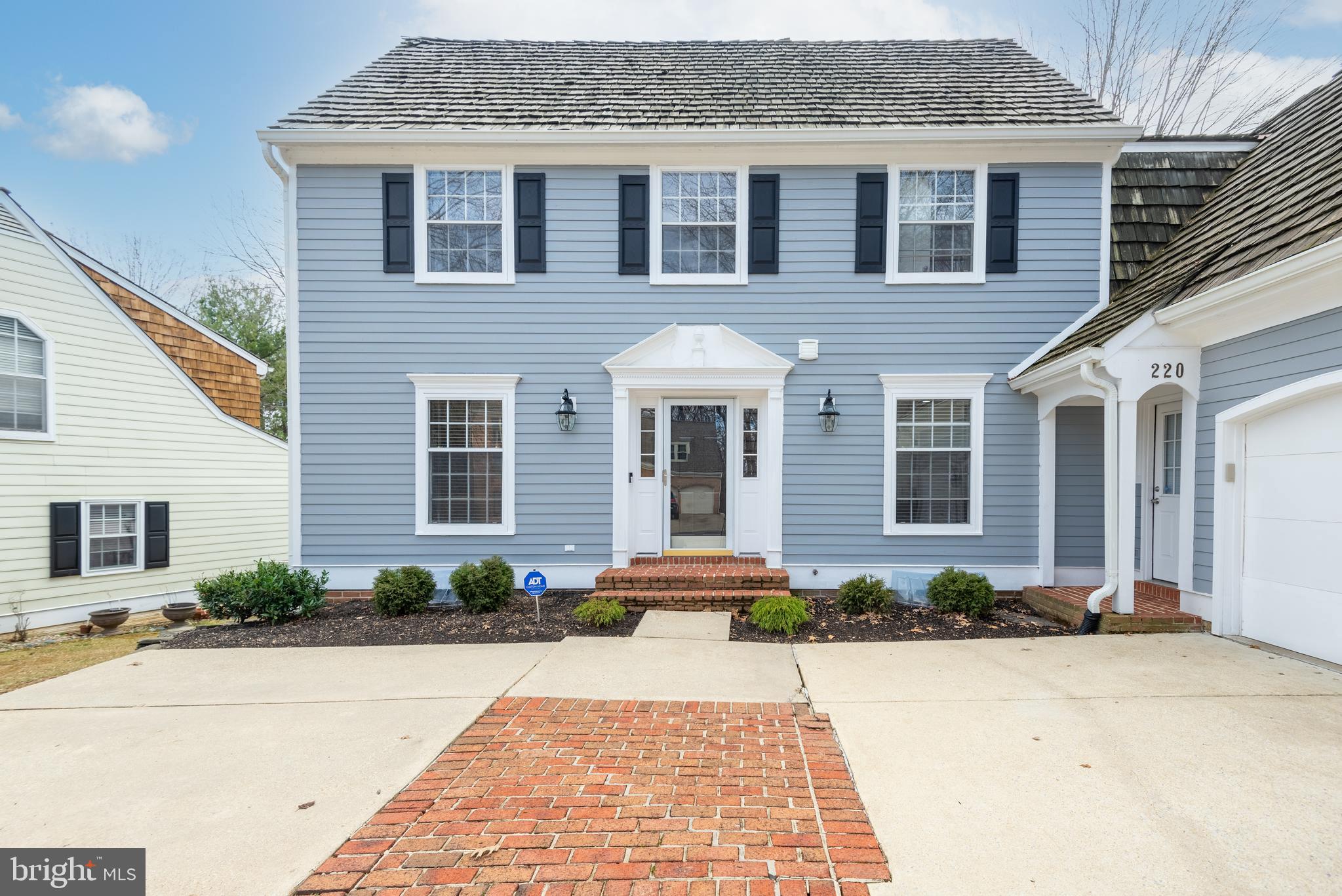 220 Midsummer Circle Gaithersburg, MD 20878 - Photo 4 of 85