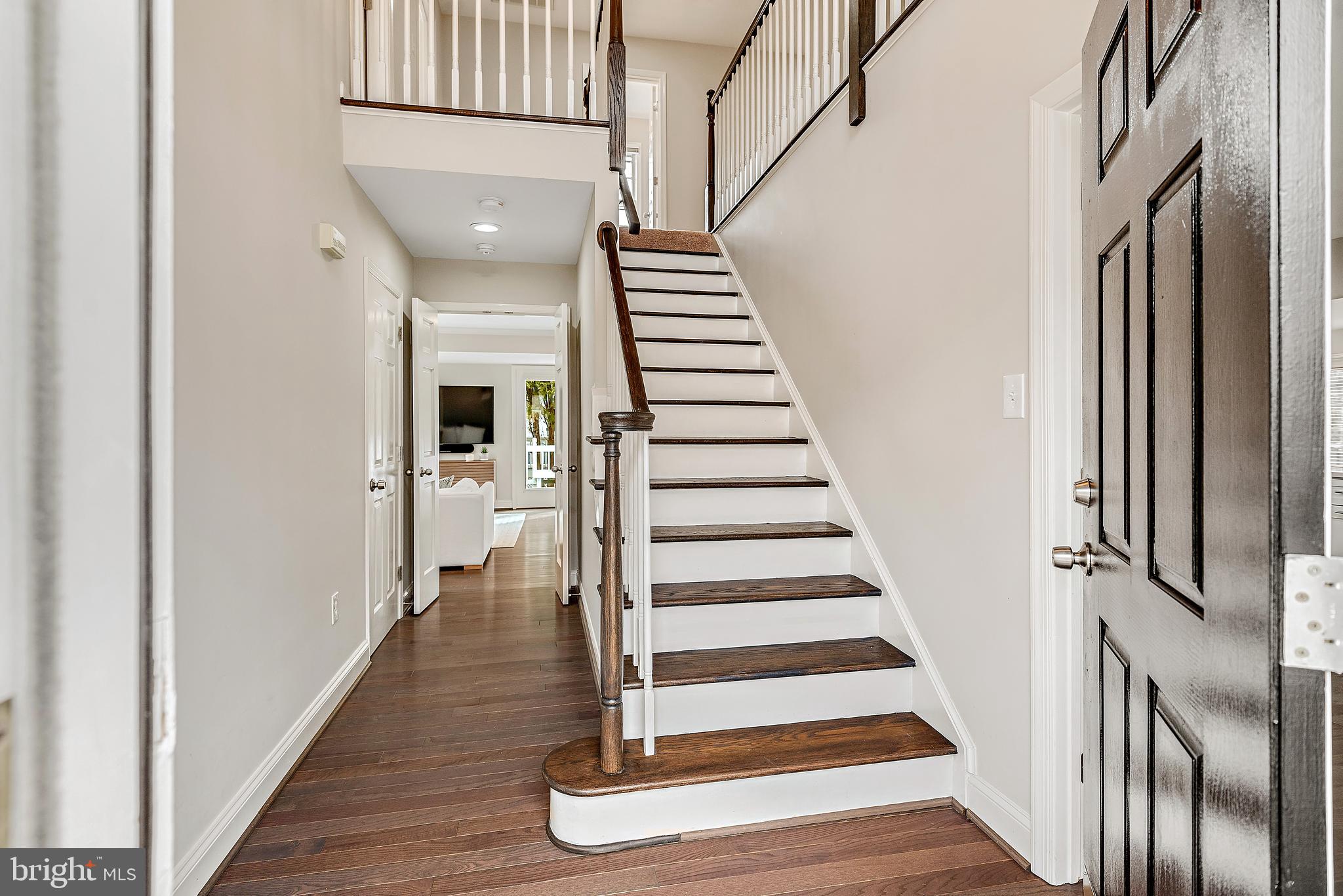 220 Midsummer Circle Gaithersburg, MD 20878 - Photo 8 of 85