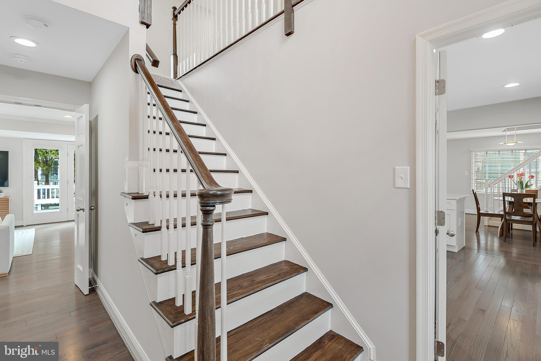 220 Midsummer Circle Gaithersburg, MD 20878 - Photo 9 of 85