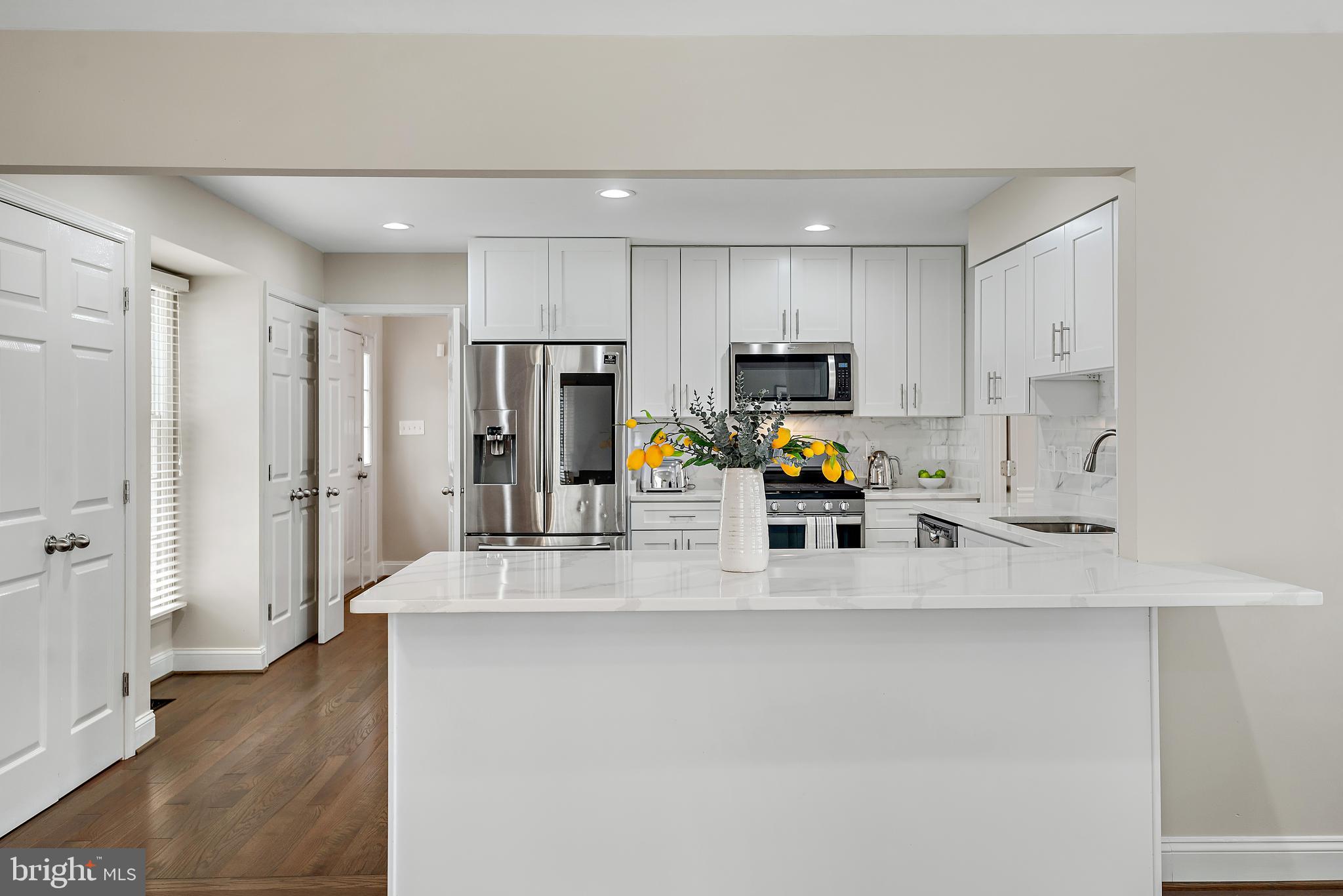 220 Midsummer Circle Gaithersburg, MD 20878 - Photo 10 of 85