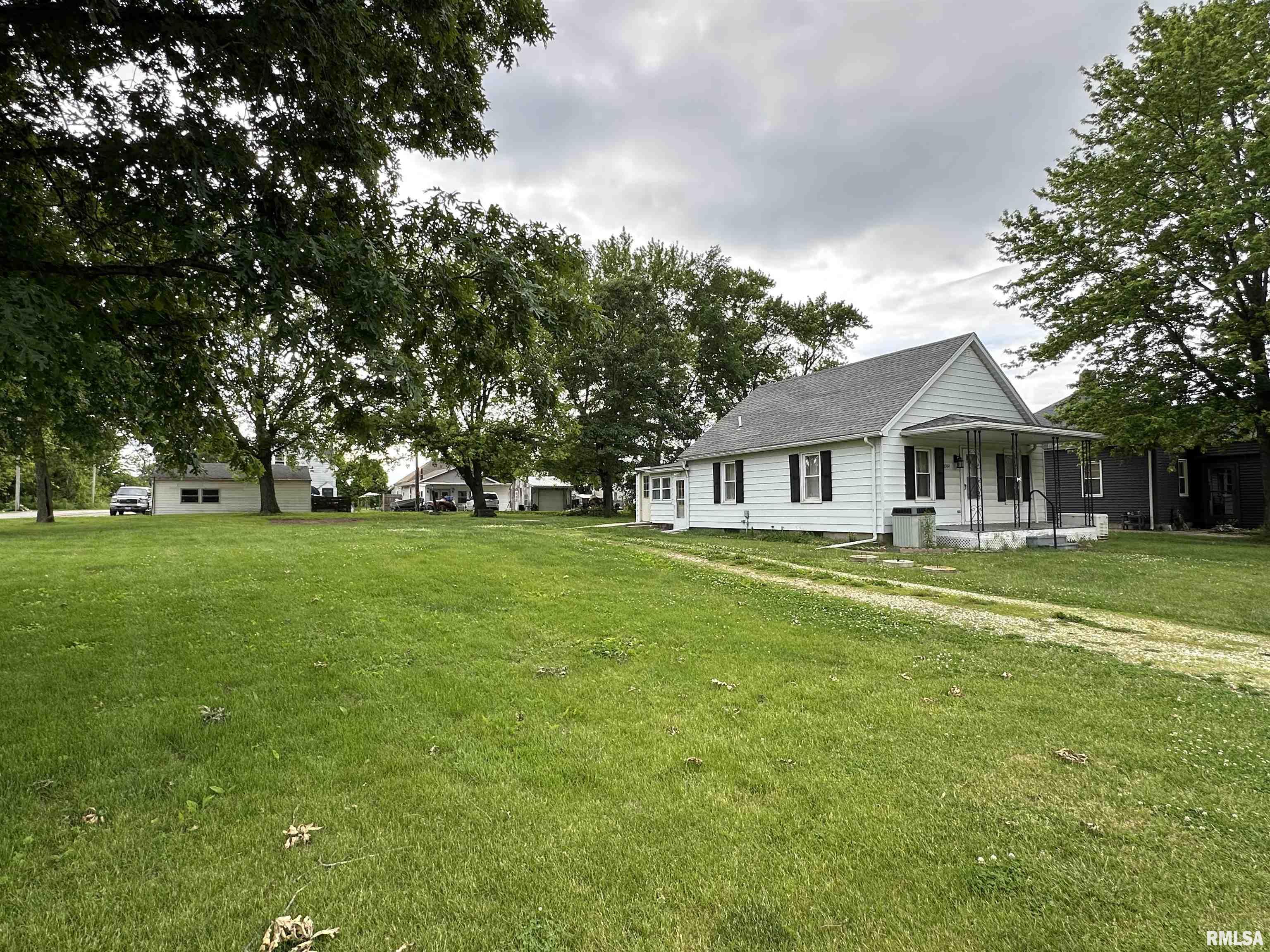 28964 North Crockett Road Canton, IL 61520 - Photo 3 of 11