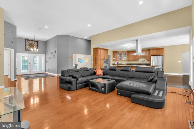 $910,000 | 13716 Molly Berry Road, Brandywine, MD 20613