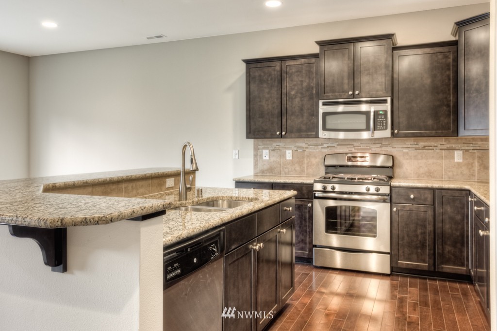 18117 46th Drive Southeast, Unit 10 Bothell, WA 98012 - Photo 5 of 8