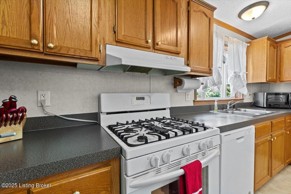 13-253 Dream Land Rd-13
