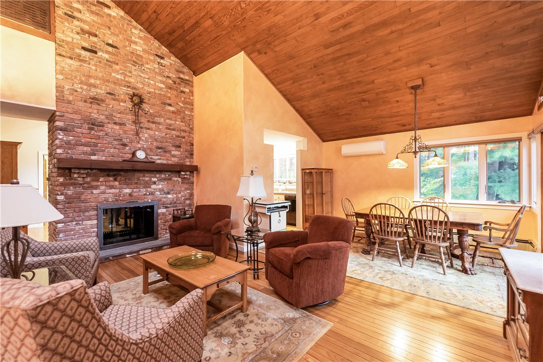 34 Soap House Lane Hopkinton, RI 02832 - Photo 5 of 28