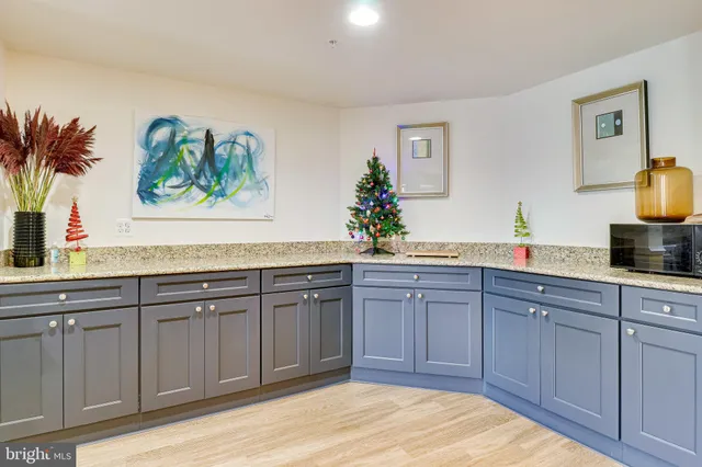 $468,818 | 2903 Saintsbury Plaza, Unit 405, Fairfax, VA 22031