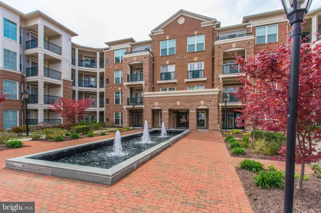 $468,818 | 2903 Saintsbury Plaza, Unit 405, Fairfax, VA 22031