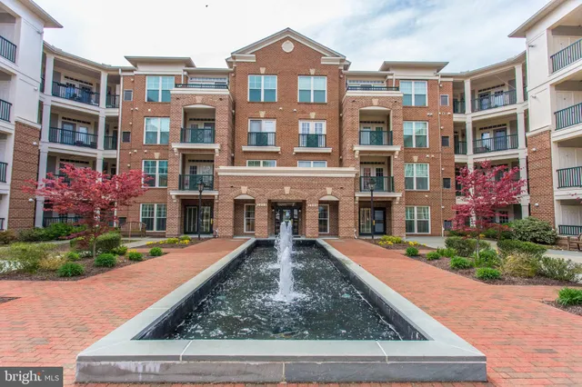 $468,818 | 2903 Saintsbury Plaza, Unit 405, Fairfax, VA 22031