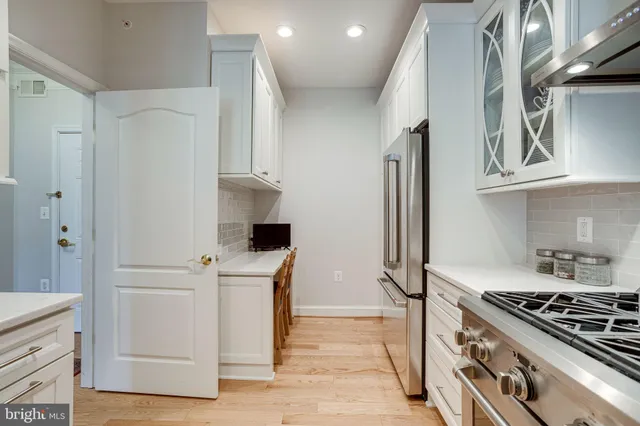 $468,818 | 2903 Saintsbury Plaza, Unit 405, Fairfax, VA 22031