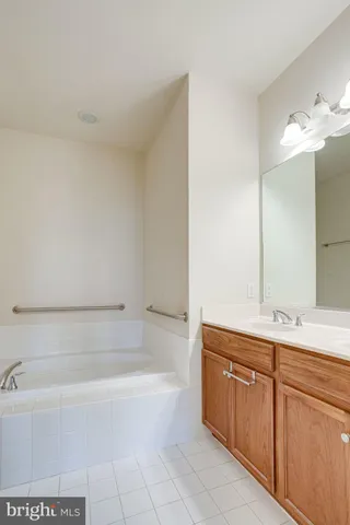 $468,818 | 2903 Saintsbury Plaza, Unit 405, Fairfax, VA 22031