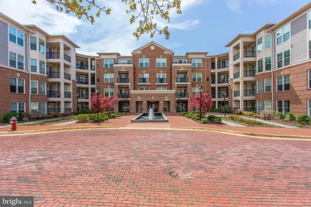 $468,818 | 2903 Saintsbury Plaza, Unit 405, Fairfax, VA 22031