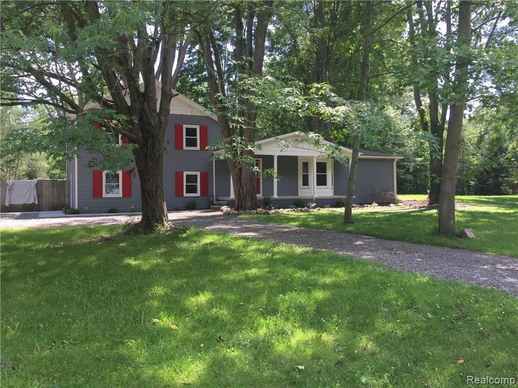 9598 Judd Road Willis, MI 48191 - Photo 2 of 41 IMG_2299.JPG
