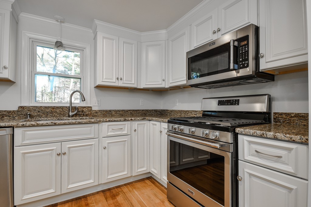 8 Anthony Road Wayland, MA 01778 - Photo 11 of 30