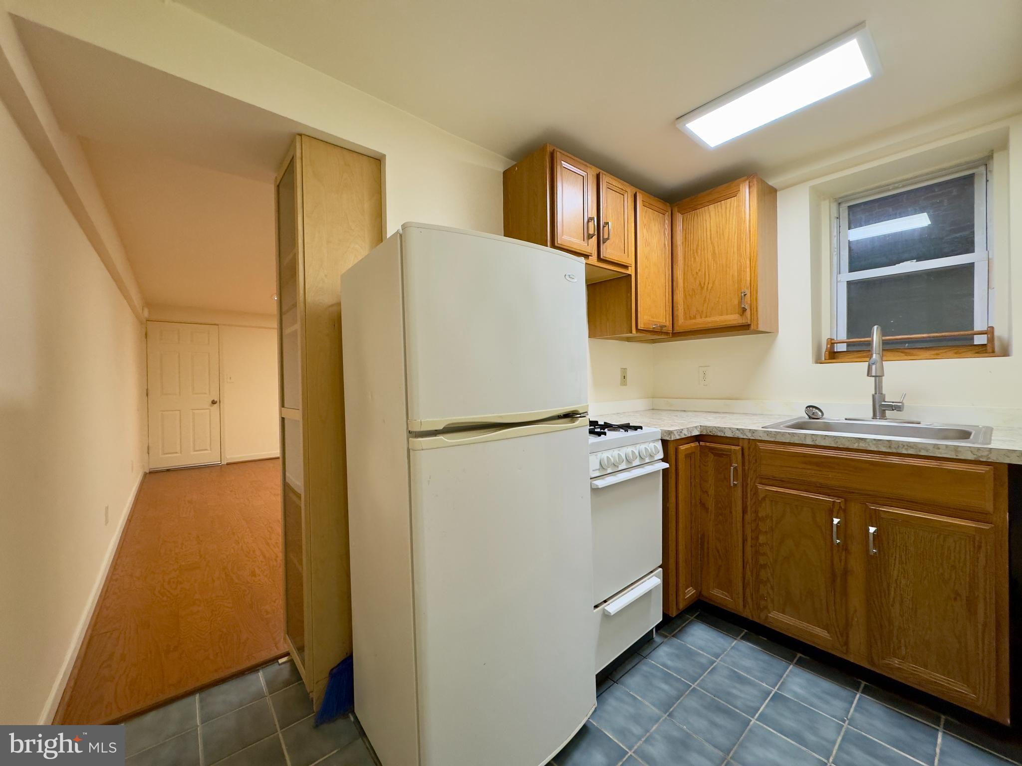 2811 North Calvert Street, Unit B Baltimore, MD 21218 - Photo 5 of 8