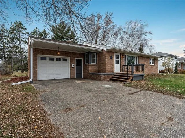 $269,900 | 801 5th Street Northeast, Staples, MN 56479